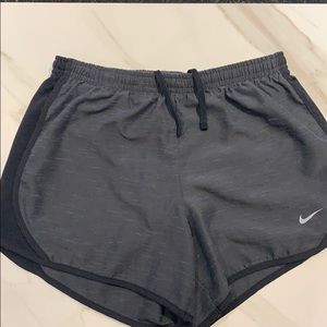 Good condition girls athletic shorts.